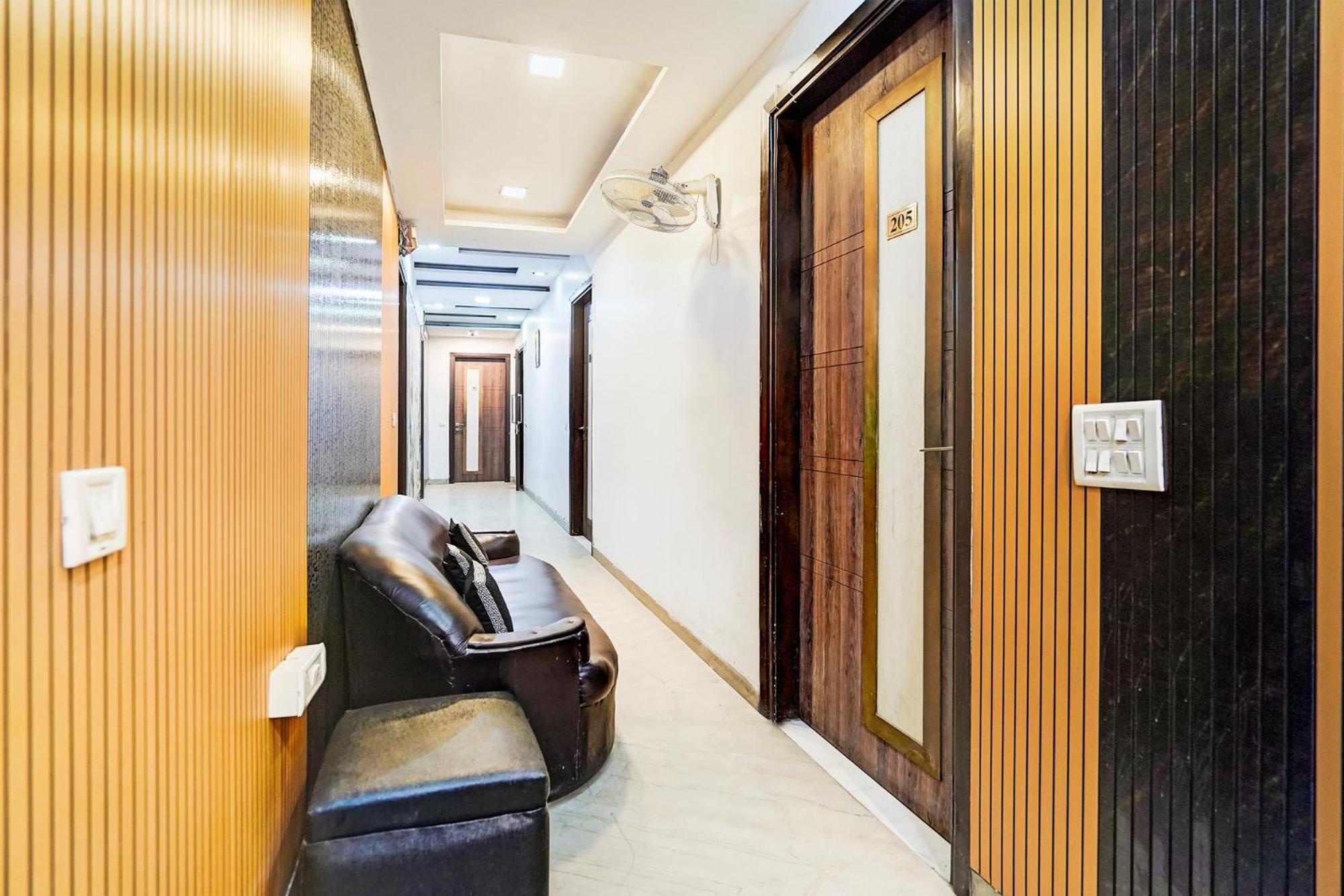Fabhotel Season Grand Delhi  Buitenkant foto